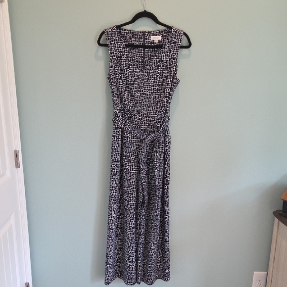 Calvin Klein Black and White Jumpsuit Women's Size 10 V- Neck Crop Style - Picture 1 of 11